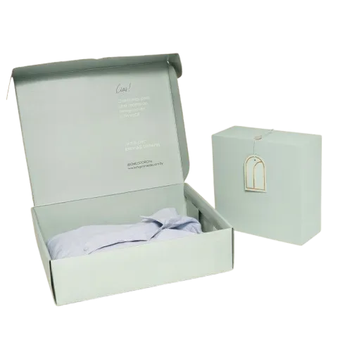 Custom Apparel Boxes 4